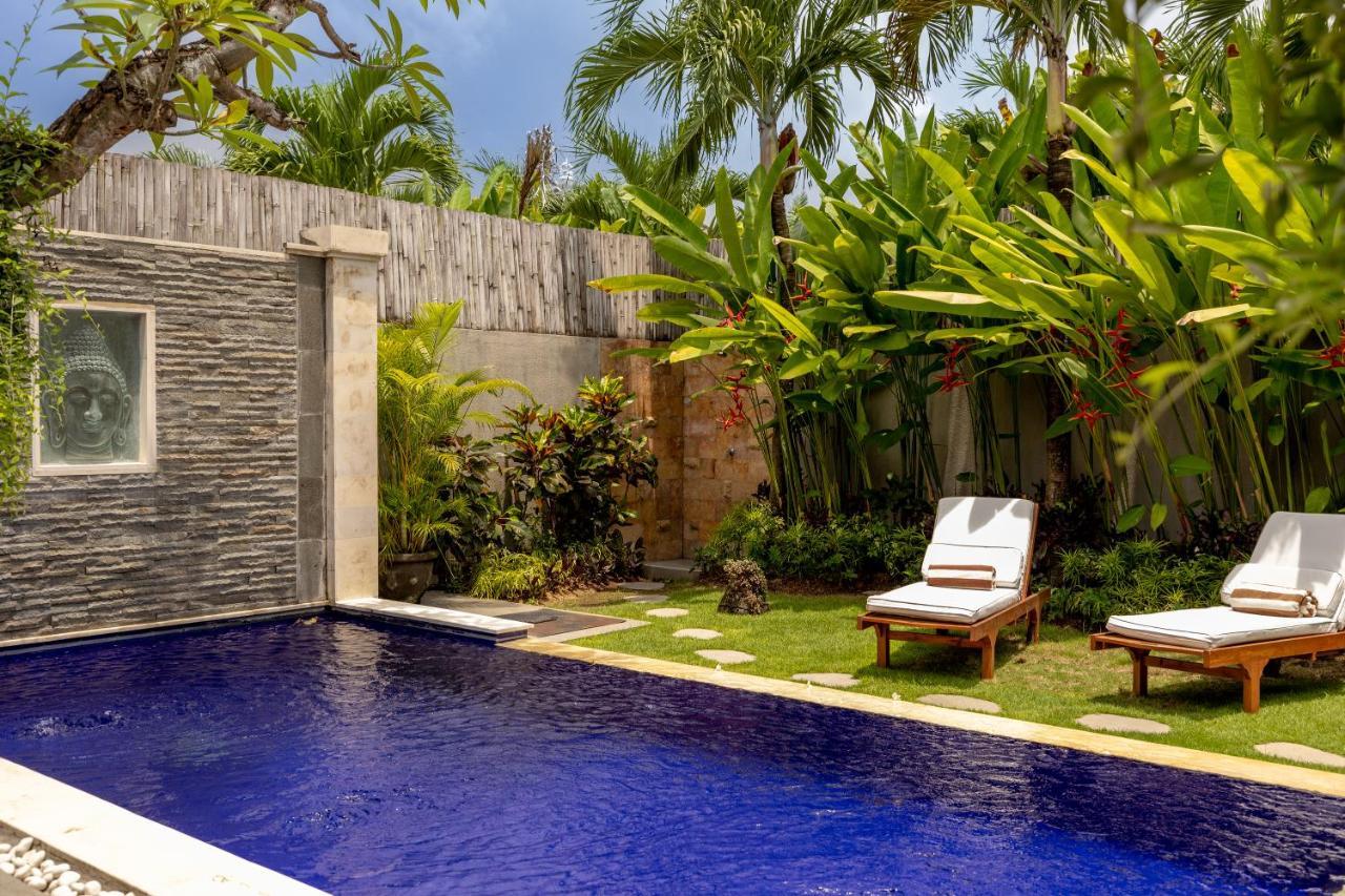 Bali Voyage Vila Seminyak Exterior foto